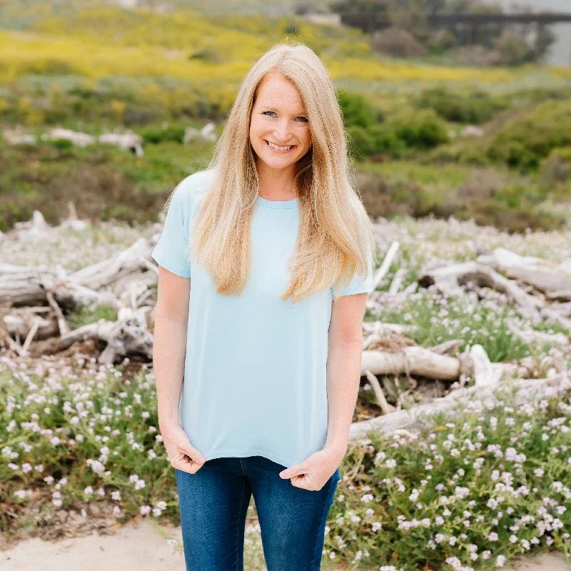 Women's Crew Neck Tee in Powder