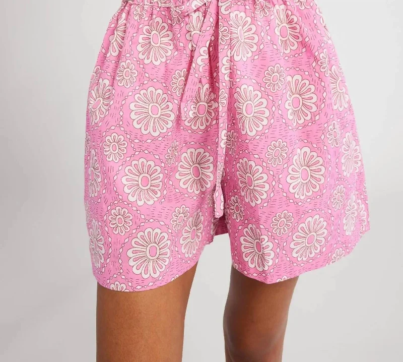Functional Layers Cary Short In Pink Daisy