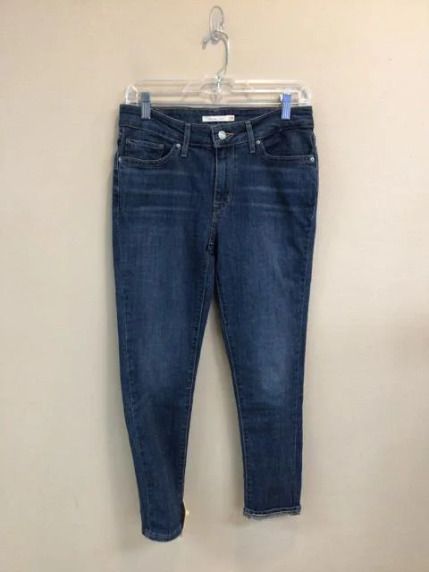 LEVI'S SIZE 28 Ladies JEANS